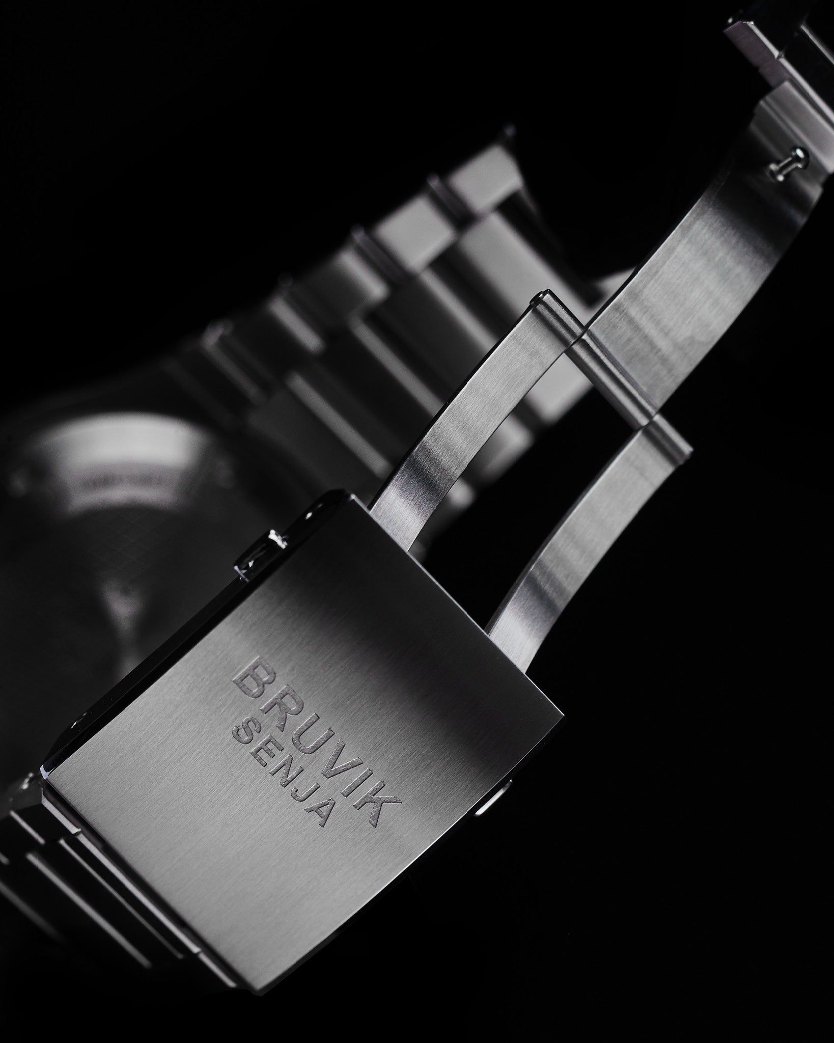 Bruvik Senja Keipen – Silver Dial Swiss Watch Inspired by Alpine Snow